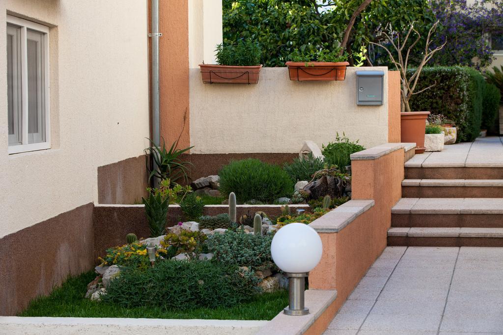 Apartments Dubra Komiza Luaran gambar