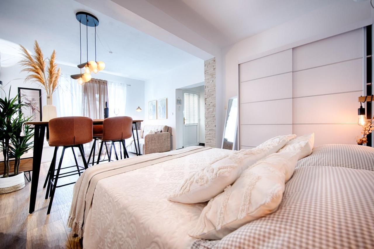Apartments Dubra Komiza Luaran gambar