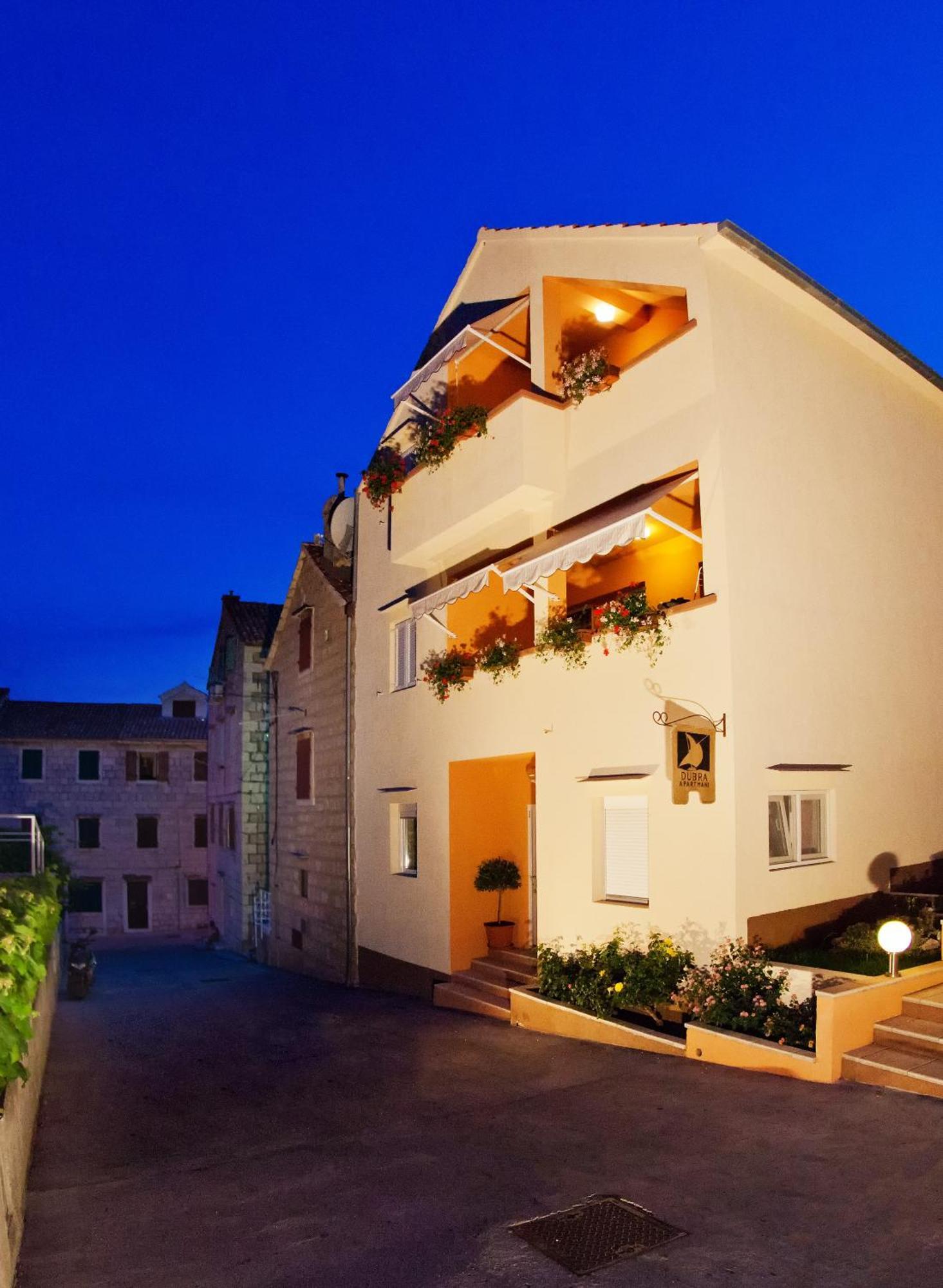 Apartments Dubra Komiza Luaran gambar