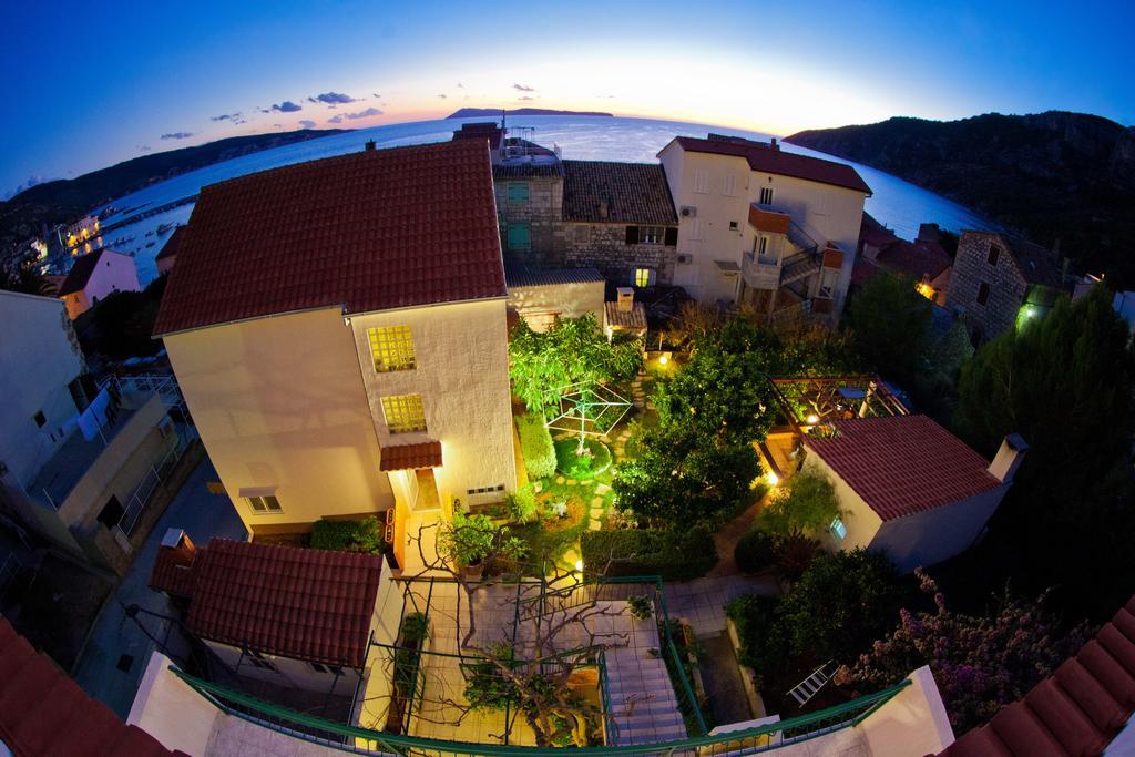 Apartments Dubra Komiza Luaran gambar